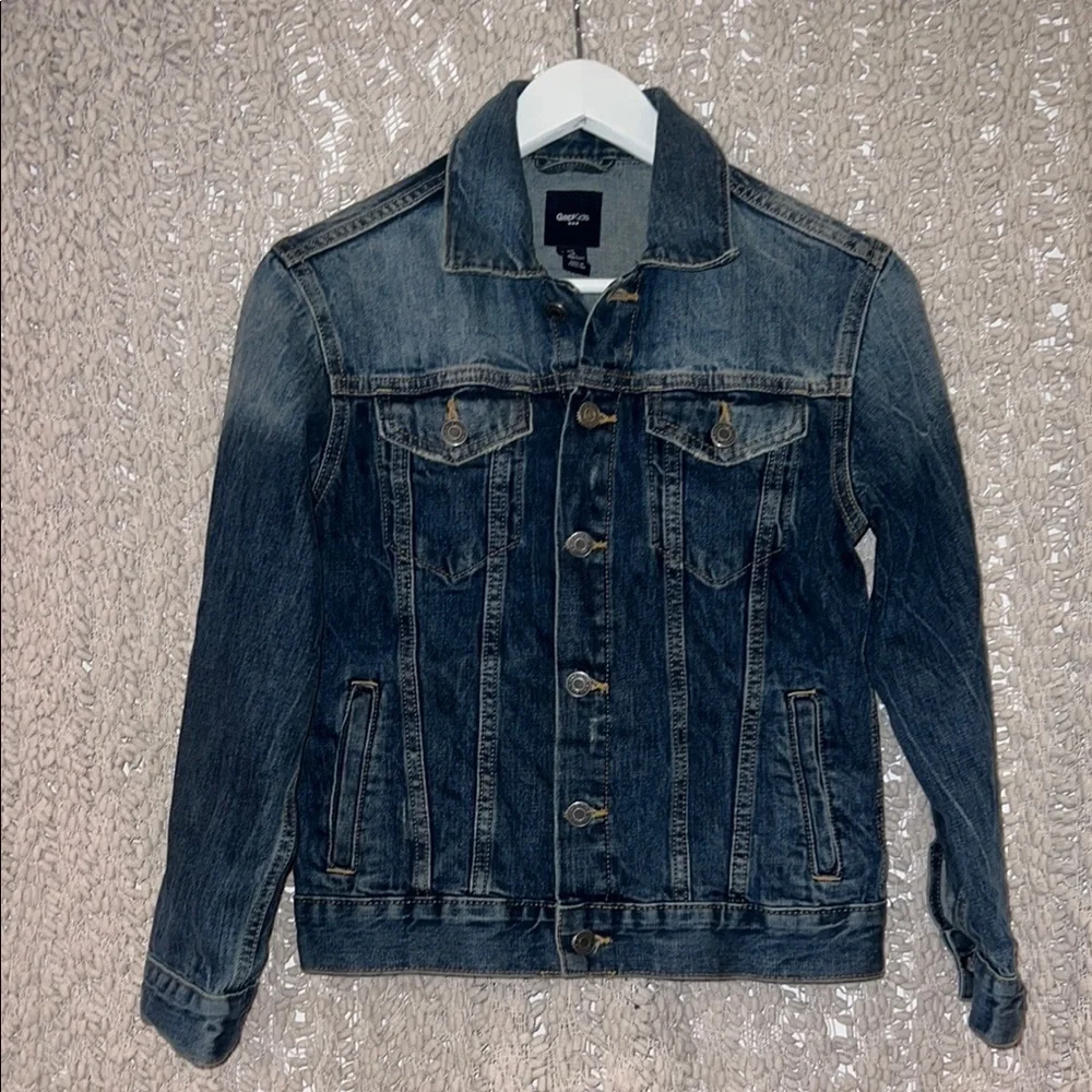 Gap Kids Distressed Denim Jacket Size 10/11 Large